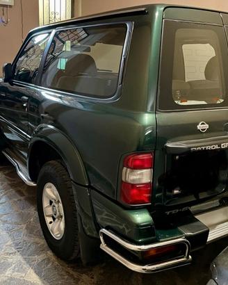 NISSAN PATROL GR Y61 DA VETRINA