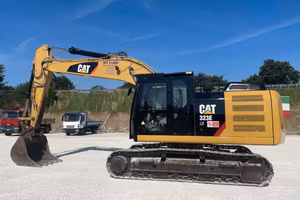 ESCAVATORE CINGOLATO CAT 323 E LN
