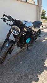 Husqvarna Vitpilen 401  scarico completo 