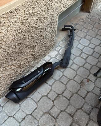 scarico T-max  560  2022