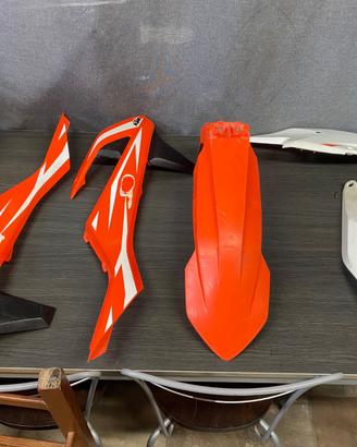 Plastiche ktm