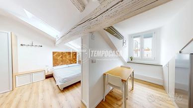 Mansarda a Torino Via Mercanti 2 locali