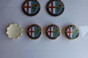 Set stemma e coprimozzo Alfa Romeo 159 Brera