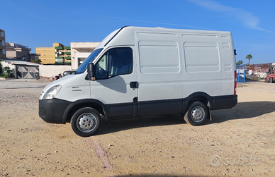 Iveco daily 29L10 furgone