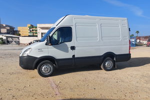 Iveco daily 29L10 furgone