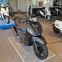 Piaggio Beverly 300 i.e. BLACK EDITION