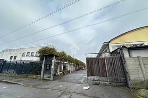 CAPANNONE A TREZZANO SUL NAVIGLIO