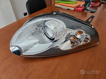 Fanale sinistro Jaguar modello XK 2006