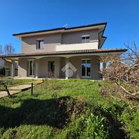 VILLA SINGOLA A ROMANO DI LOMBARDIA