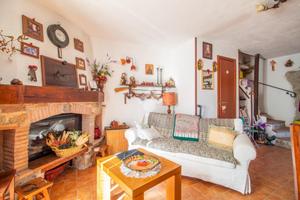 CASA SEMINDIPENDENTE A ANTRODOCO