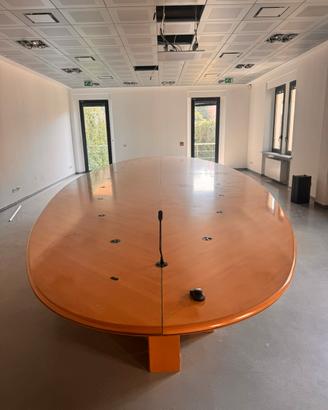 TAVOLO DA RIUNIONI PER UFFICI