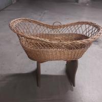 Culla in vimini anni 30