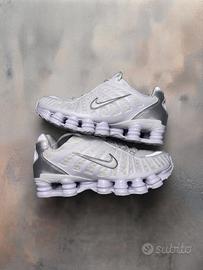 Nike shox taglie 42,5  bianche