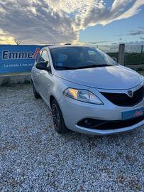 Lancia Ypsilon 1.0 FireFly 5 porte S&S Hybrid Ecoc