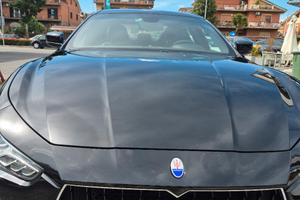 maserati ghibli benzina 