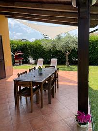 Villetta a pochi passi dal mare