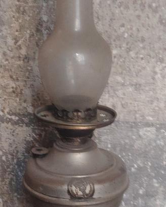 antica lampada ad olio