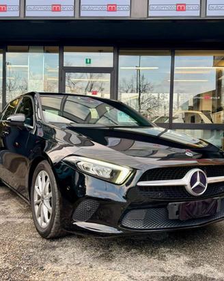 MERCEDES-BENZ A 180 Classe A - BUSINESS *SOLO 67