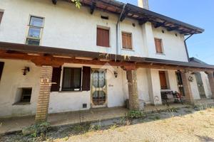 PORZIONE DI TRIFAMILIARE A VARMO