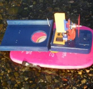 Barchino da pesca radiocomandato Dolly