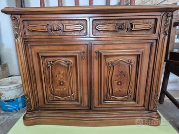 mobile antico in legno 