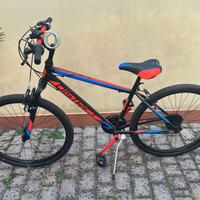 Mountain bike di marca MBM district 26