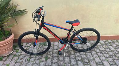 Mountain bike di marca MBM district 26