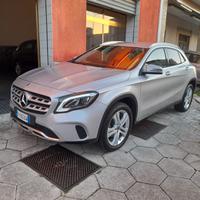 MERCEDES GLA 180 D SPORT