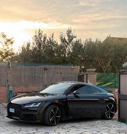 Audi TT 2.0 TFSI S line S tronic