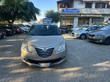 Lancia Ypsilon 1.2 69 CV 5 porte S&S Gold