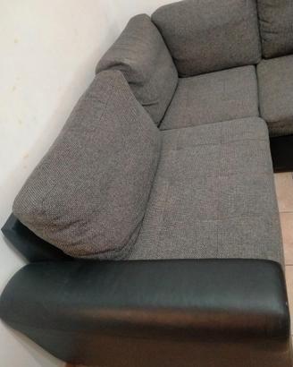 Divano a U misure 206x312x88x157cm