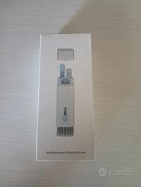 kit 7 in 1  per pulire acesori e tecnologia 