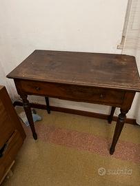 Tavolino antico  in legno