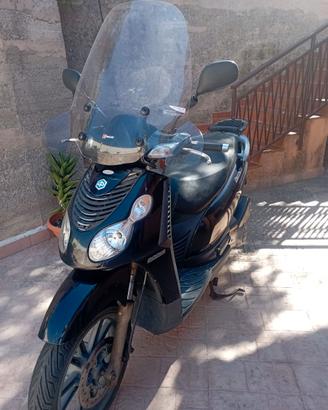 Piaggio Carnaby 200 cc nero, scooter comodo
