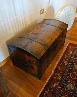 Baule antico in legno 