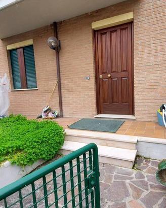 Villetta a schiera di 210 m² con 4 locali e box au