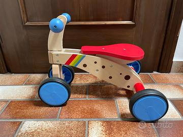 Triciclo in legno