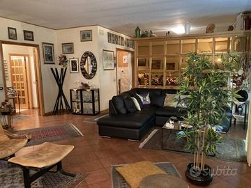 Appartamento di 130 m² con 5 locali e box auto dop