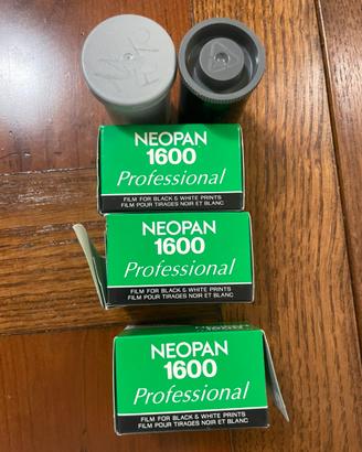 Rulli Fuji 1600 Neopan Colore Scaduti