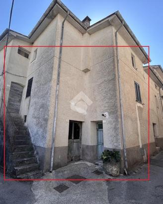 CASA SEMINDIPENDENTE A VILLA LATINA