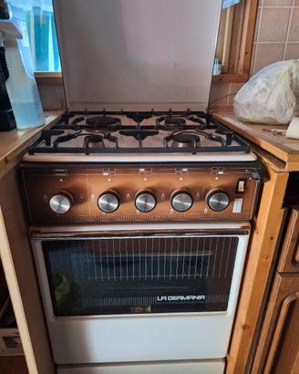 piano cottura 4 fuochi con forno
