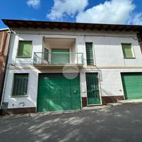 CASA SEMINDIPENDENTE A MONTEMAGNO