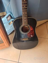 chitarra acustica nera Ephifone Gibson