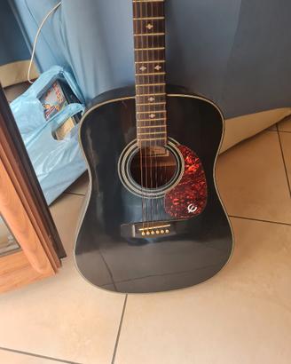 chitarra acustica nera Ephifone Gibson