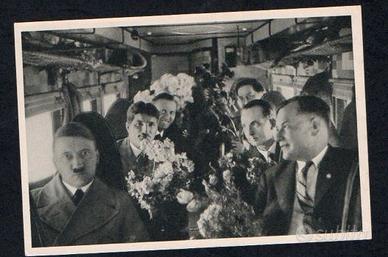 FOTO PROPAGANDA TEDESCA 1932 HITLER NELL'AEREO WW2