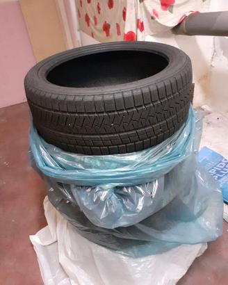 Gomme Invernali 245/40 R20