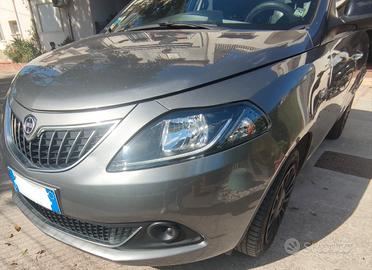Lancia Ypsilon Hybrid 