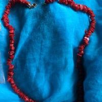 Collana corallo con gancetto d'oro nuova