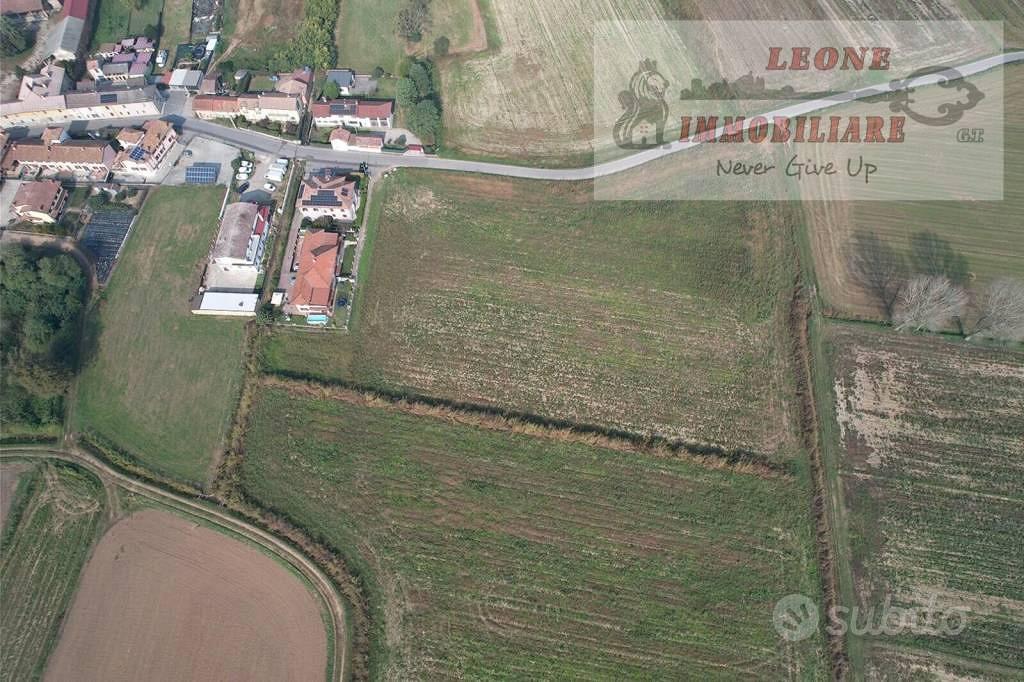 Terreno di 30000 m² a Bornasco - Vista 4