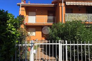 VILLA A SCHIERA D'ANGOLO A SETTIMO TORINESE